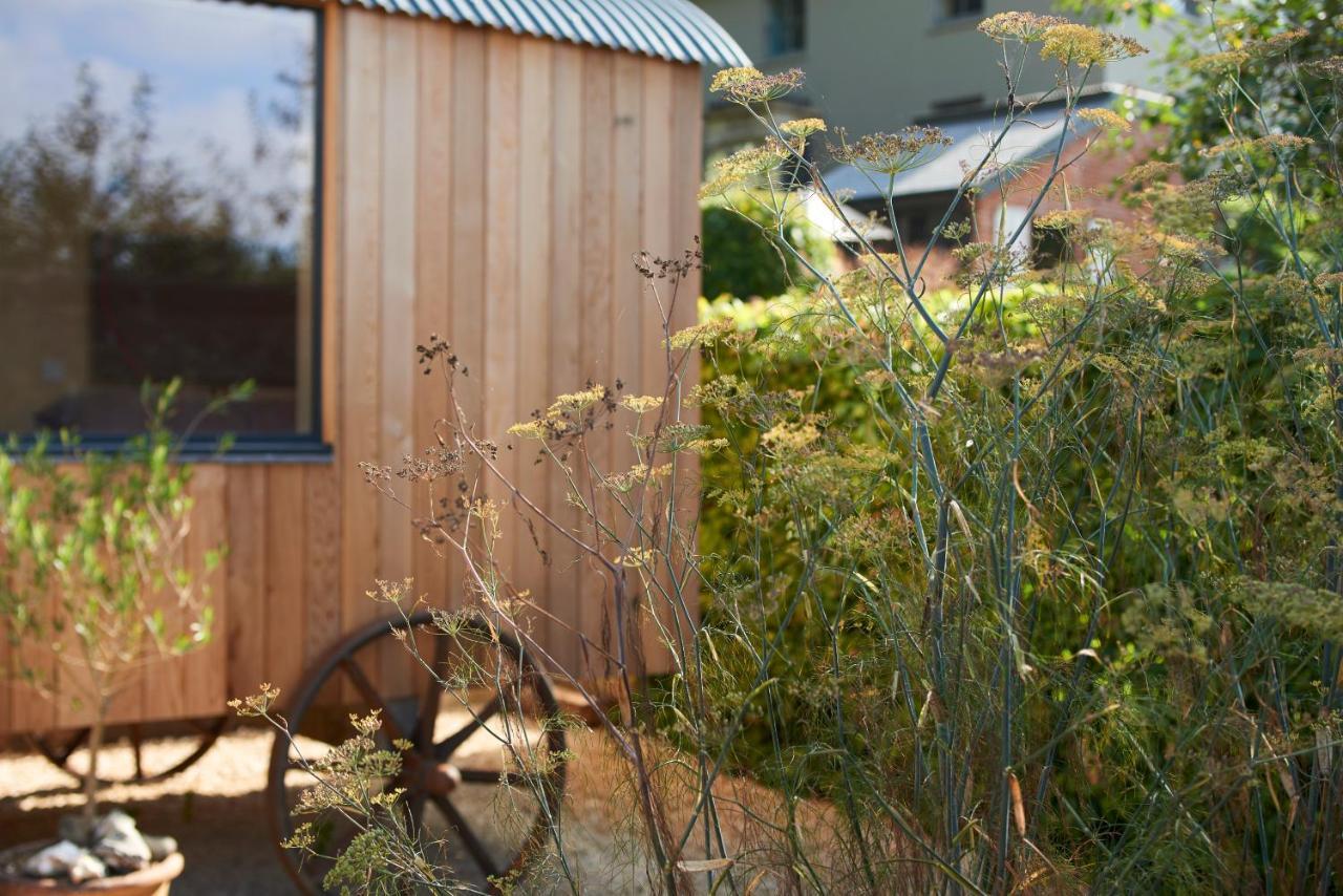 Villa Hut64 Alderbury Exterior foto